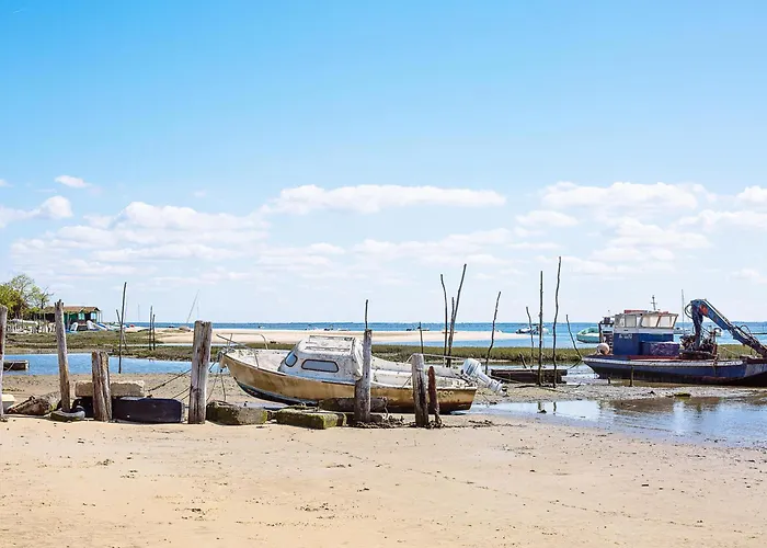 Beau T2 Avec Terrasse Sud, Proche Bassin, Commerces Et Activites, A - Fr-1-420-139